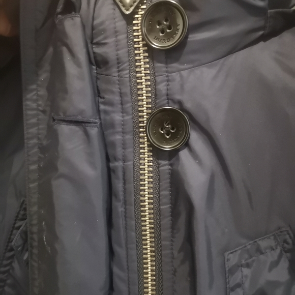 Burberry women's fur raincoat - Picture 4 of 5